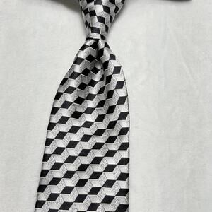 MINT ZILLI Mens Silk Tie Black White Gray 3D Cube Geometric Made in Italy Luxury